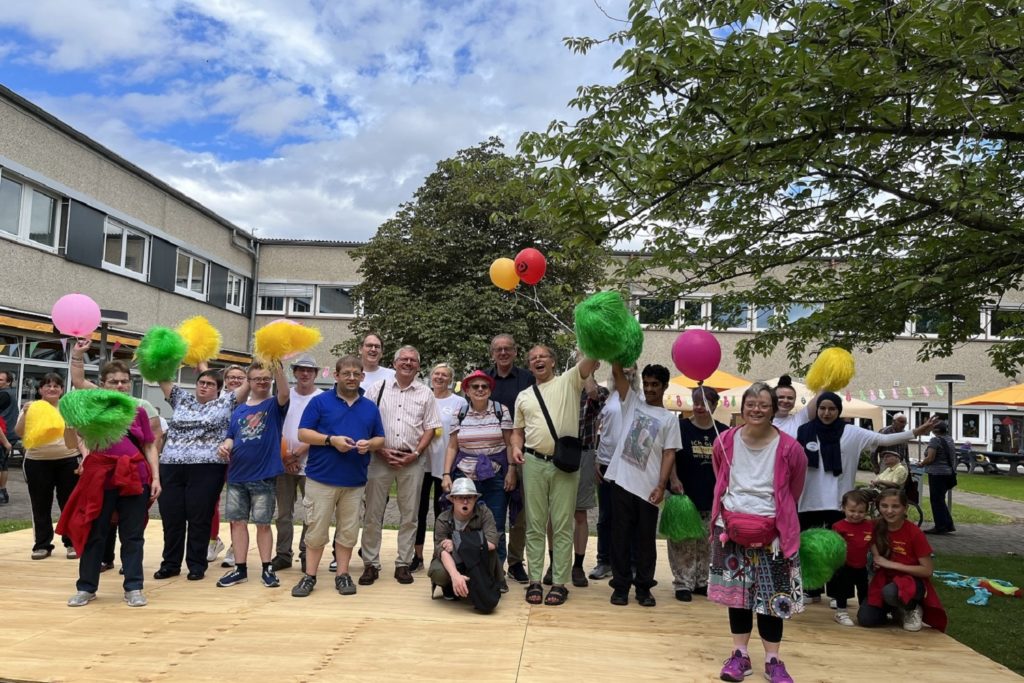 Bonner Werkstätten Lebenshilfe Bonn gG Super Stimmung beim Sommerfest